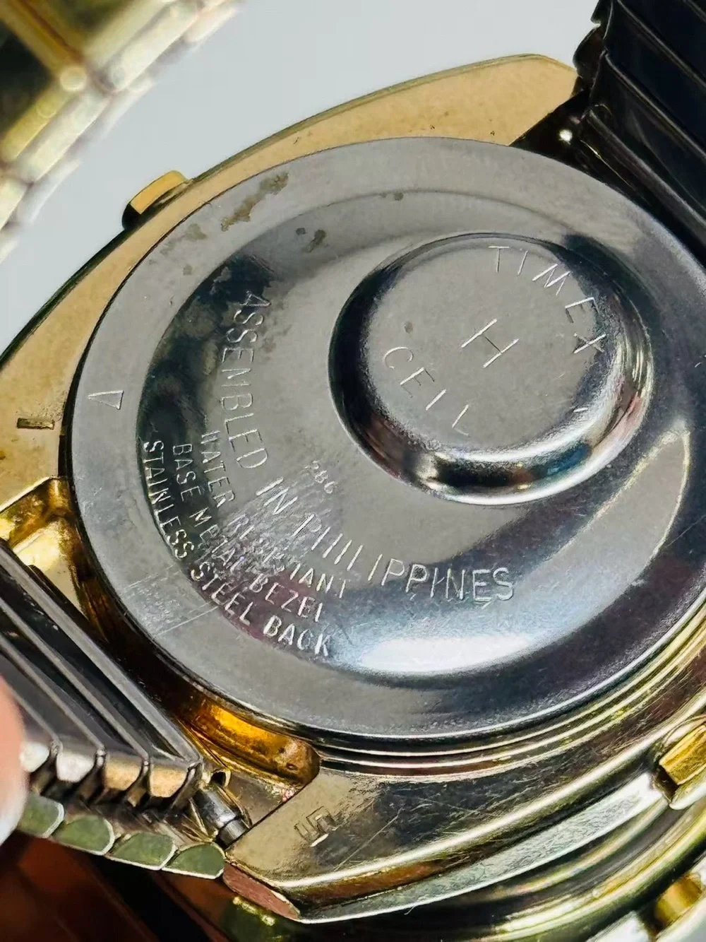 Vintage Timex Men’s Gold Tone 35mm Digital Watch Expansion Band New Battery Runs